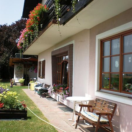 Haus Sundl - Privatzimmer Emmersdorf an der Donau Bagian luar foto