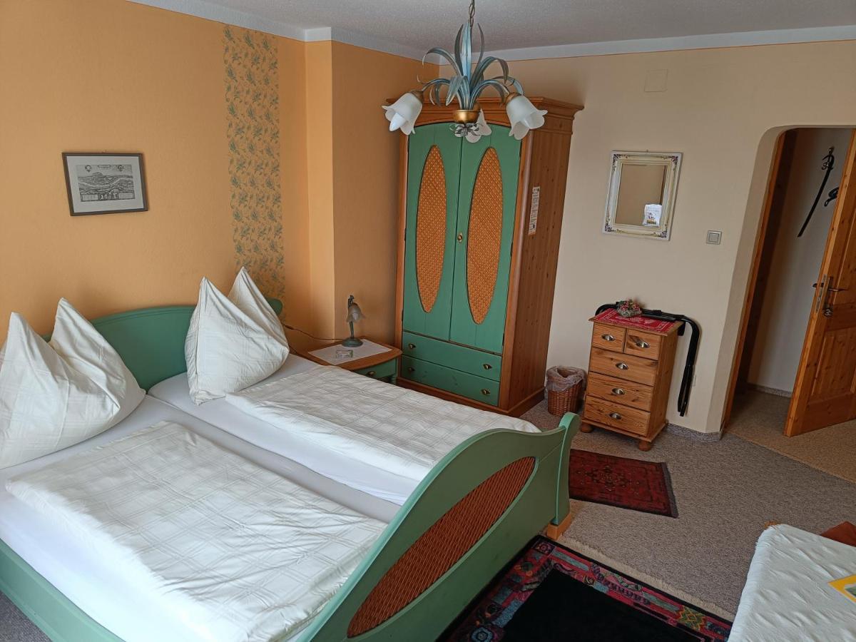 Haus Sundl - Privatzimmer Emmersdorf an der Donau Bagian luar foto