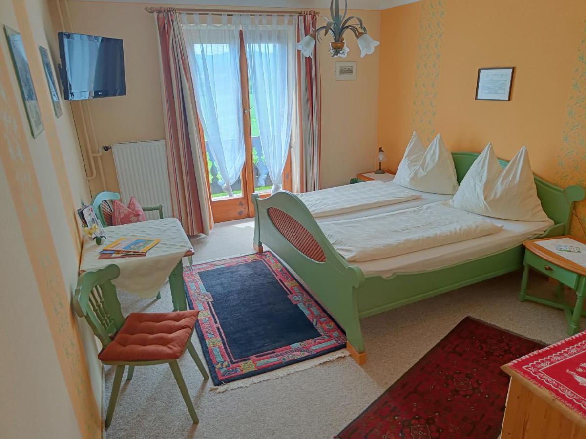 Haus Sundl - Privatzimmer Emmersdorf an der Donau Bagian luar foto