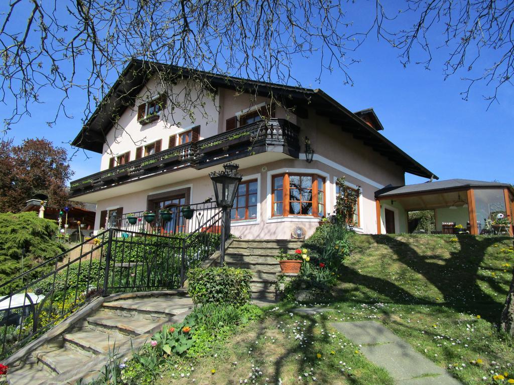 Haus Sundl - Privatzimmer Emmersdorf an der Donau Bagian luar foto